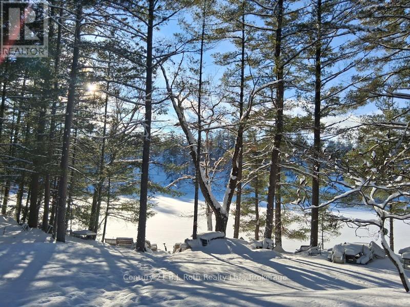 1112 Sam Cook Road, Gravenhurst, Ontario  P1P 1R3 - Photo 1 - X12672910