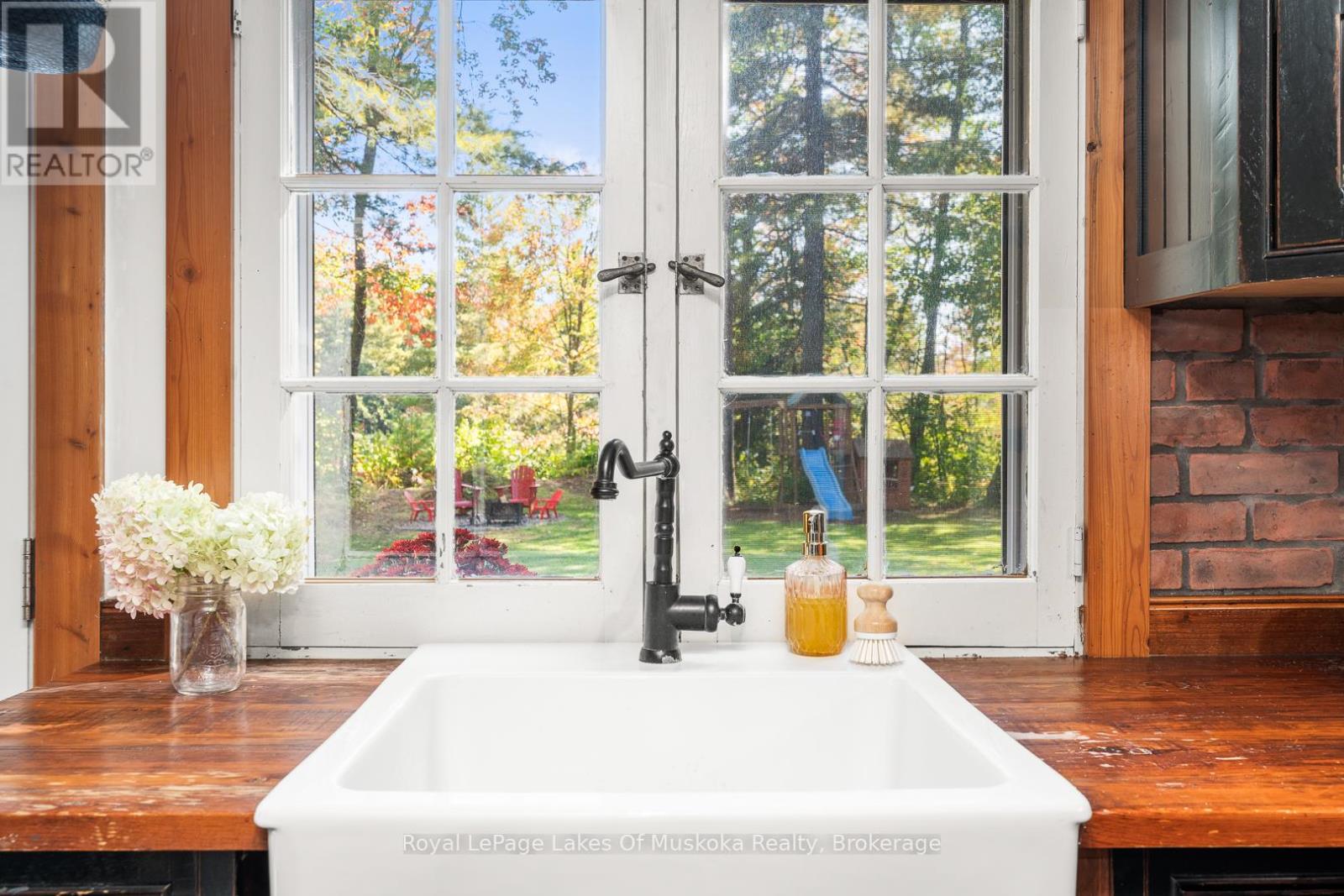 3921 Ravenscliffe Road, Huntsville, Ontario  P1H 2J2 - Photo 15 - X12673216