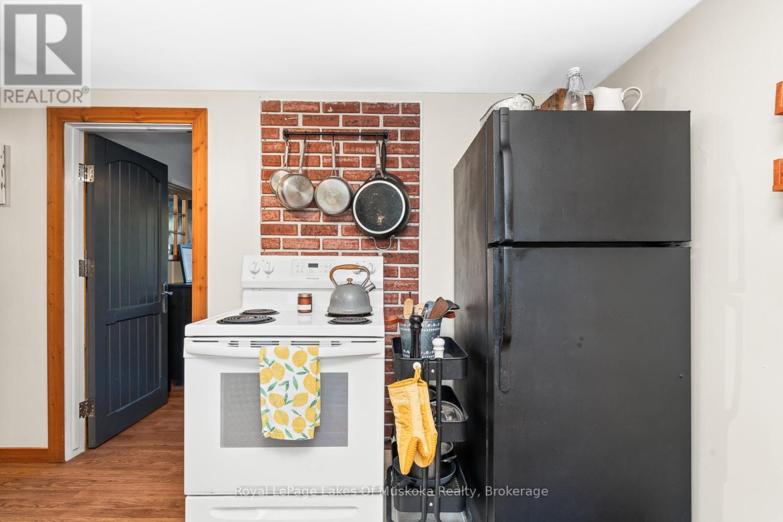 3921 Ravenscliffe Road, Huntsville, Ontario  P1H 2J2 - Photo 16 - X12673216