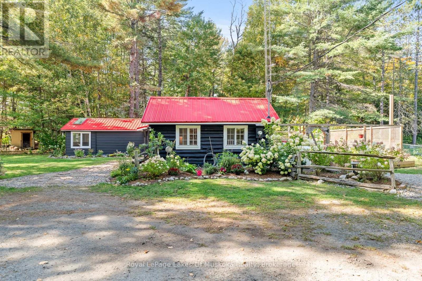 3921 Ravenscliffe Road, Huntsville, Ontario  P1H 2J2 - Photo 2 - X12673216