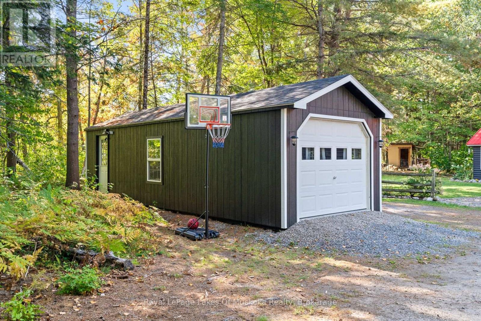 3921 Ravenscliffe Road, Huntsville, Ontario  P1H 2J2 - Photo 23 - X12673216