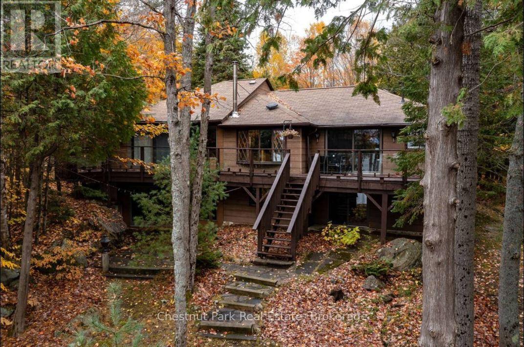 275 North Menominee Lk Road, Lake Of Bays, Ontario  P1J 2J3 - Photo 2 - X12676680