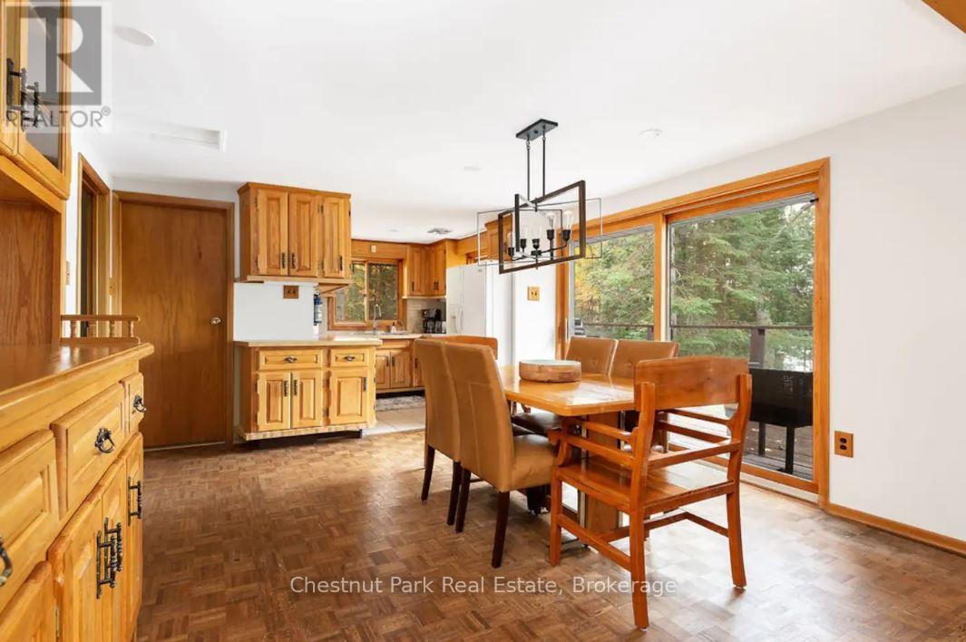 275 North Menominee Lk Road, Lake Of Bays, Ontario  P1J 2J3 - Photo 4 - X12676680