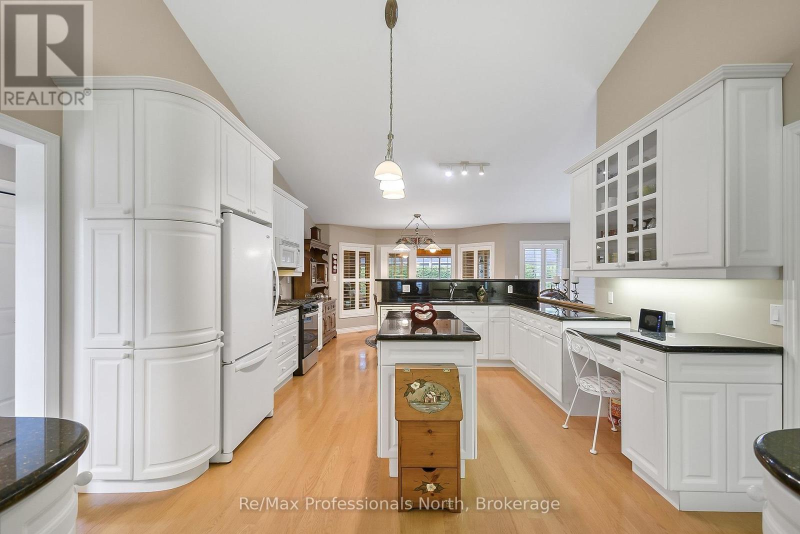 160 Tiffany Trail, Gravenhurst, Ontario  P1P 1A6 - Photo 6 - X12679624