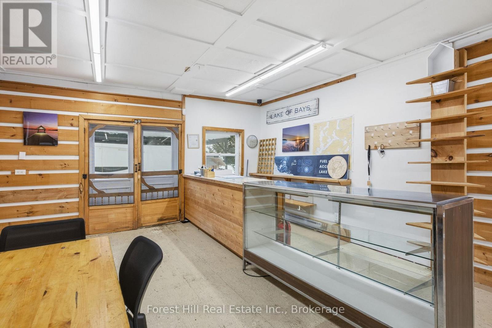 1092 Main Street, Lake Of Bays, Ontario  P0B 1A0 - Photo 15 - X12681198