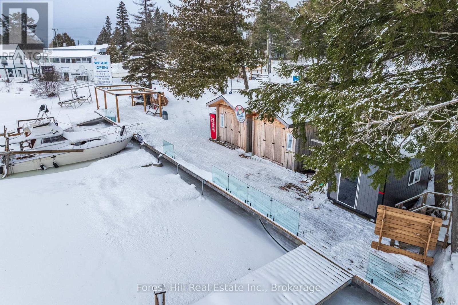 1092 Main Street, Lake Of Bays, Ontario  P0B 1A0 - Photo 40 - X12681198