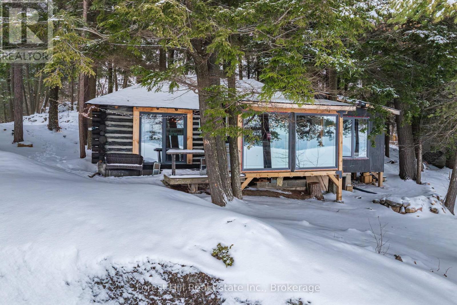 1092 Main Street, Lake Of Bays, Ontario  P0B 1A0 - Photo 43 - X12681198