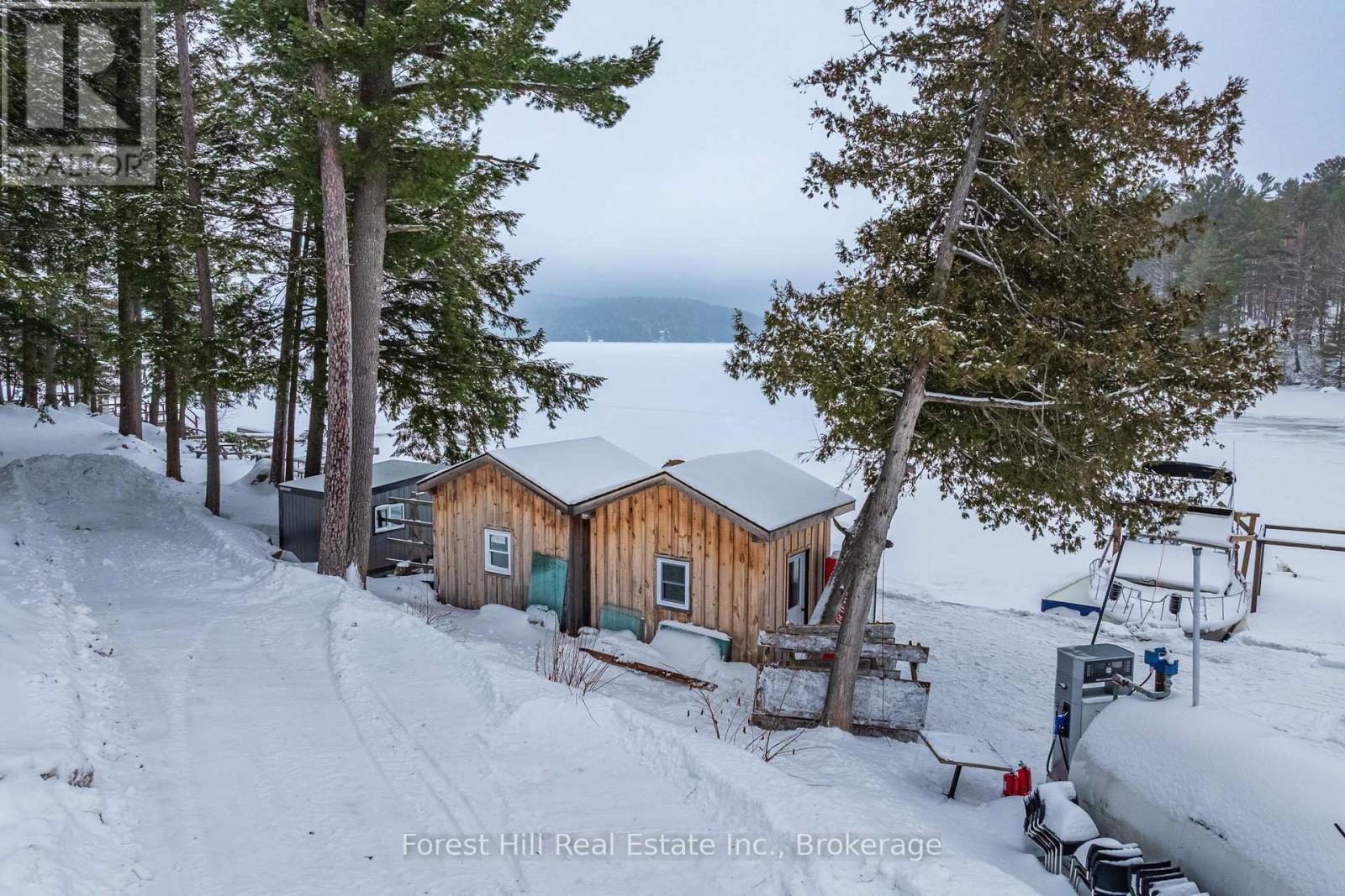 1092 Main Street, Lake Of Bays, Ontario  P0B 1A0 - Photo 47 - X12681198