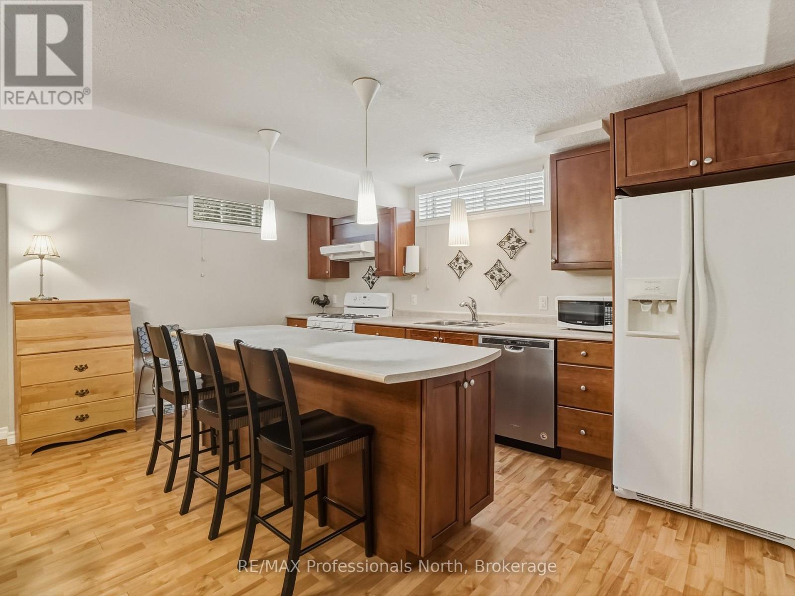 77 Ewing Street, Bracebridge, Ontario  P1L 2H7 - Photo 24 - X12681994