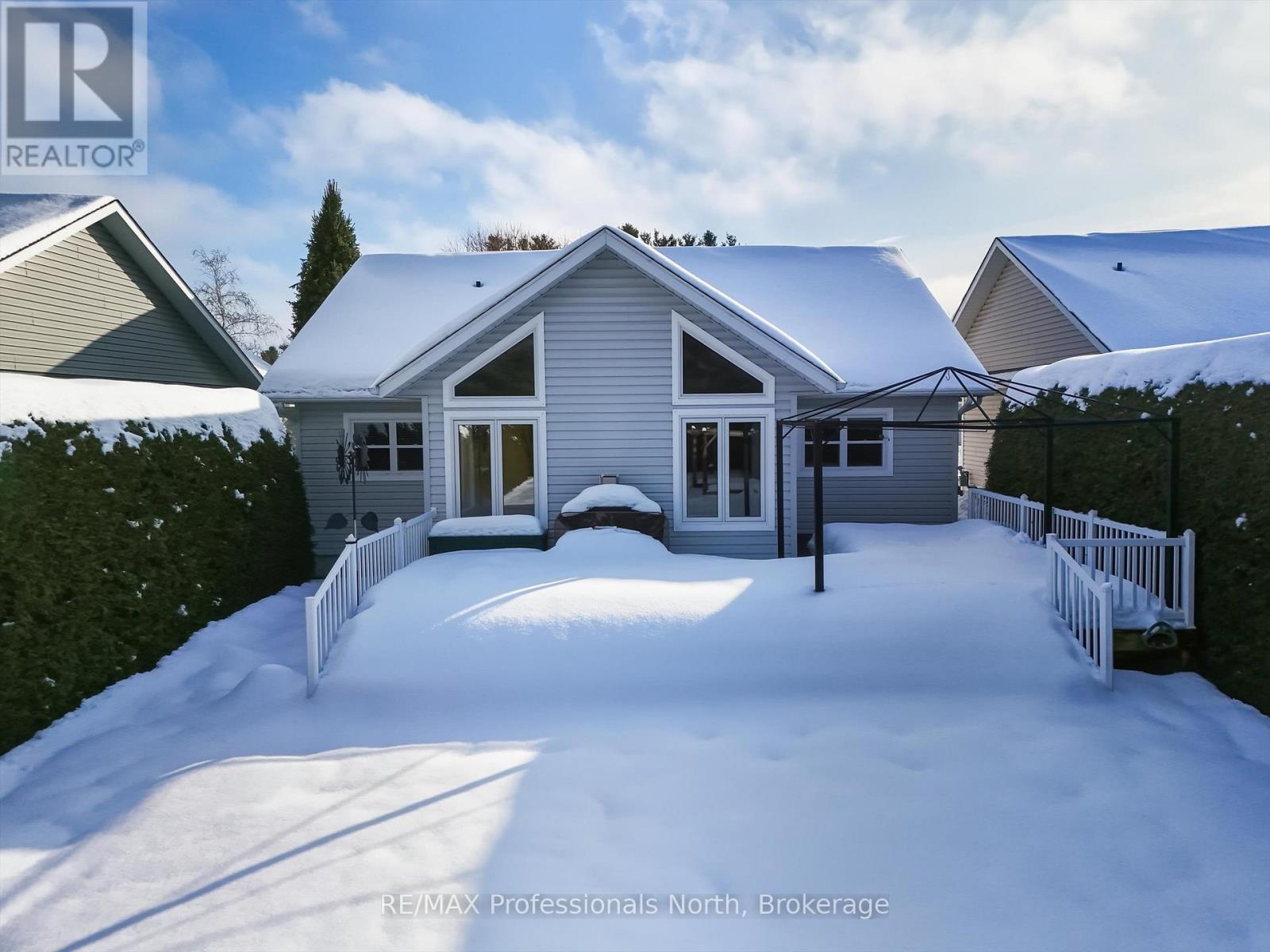 77 Ewing Street, Bracebridge, Ontario  P1L 2H7 - Photo 5 - X12681994