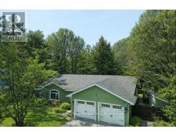 33 MEADOW HEIGHTS DRIVE, Bracebridge, Ontario