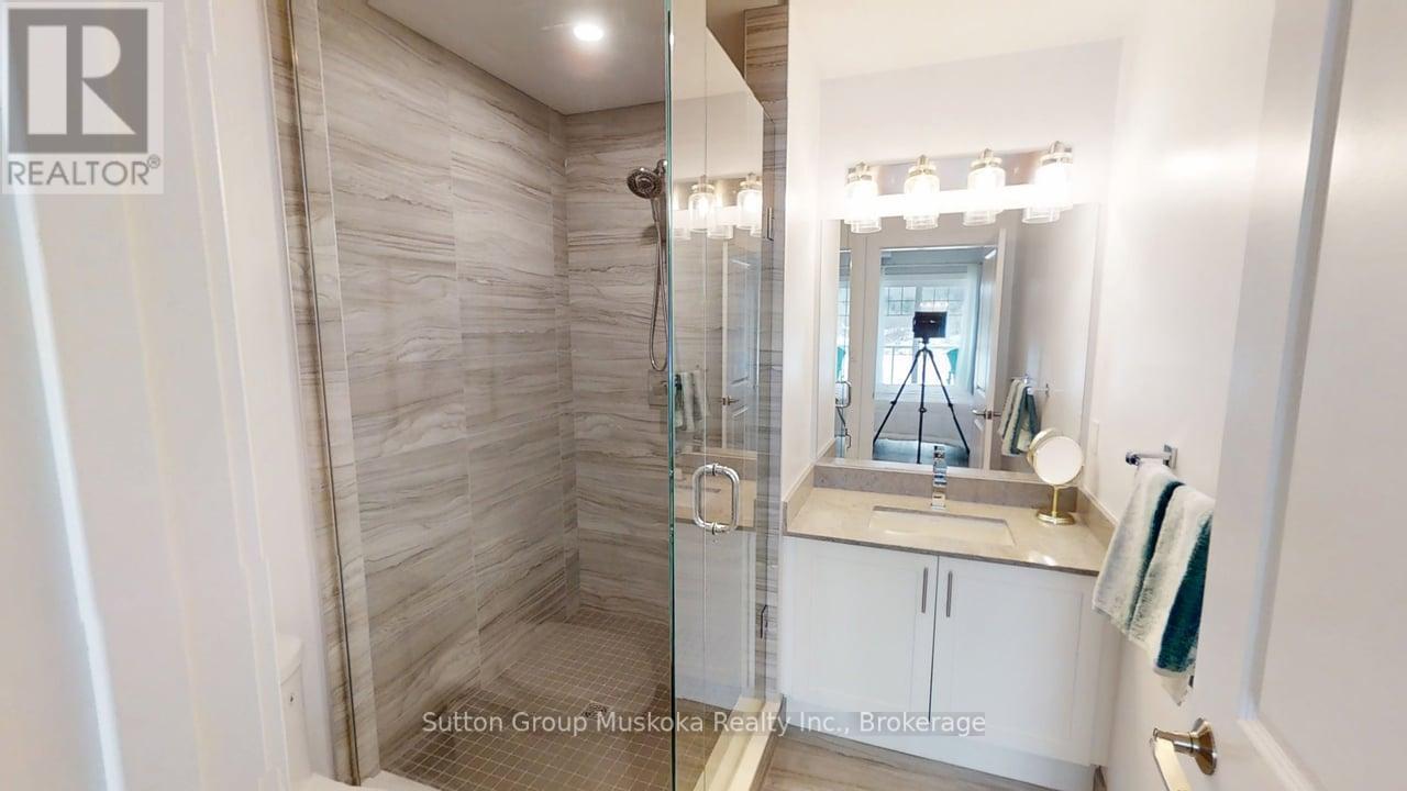 423 - 25 Pen Lake Point Road, Huntsville, Ontario  P1H 2E8 - Photo 9 - X12690352