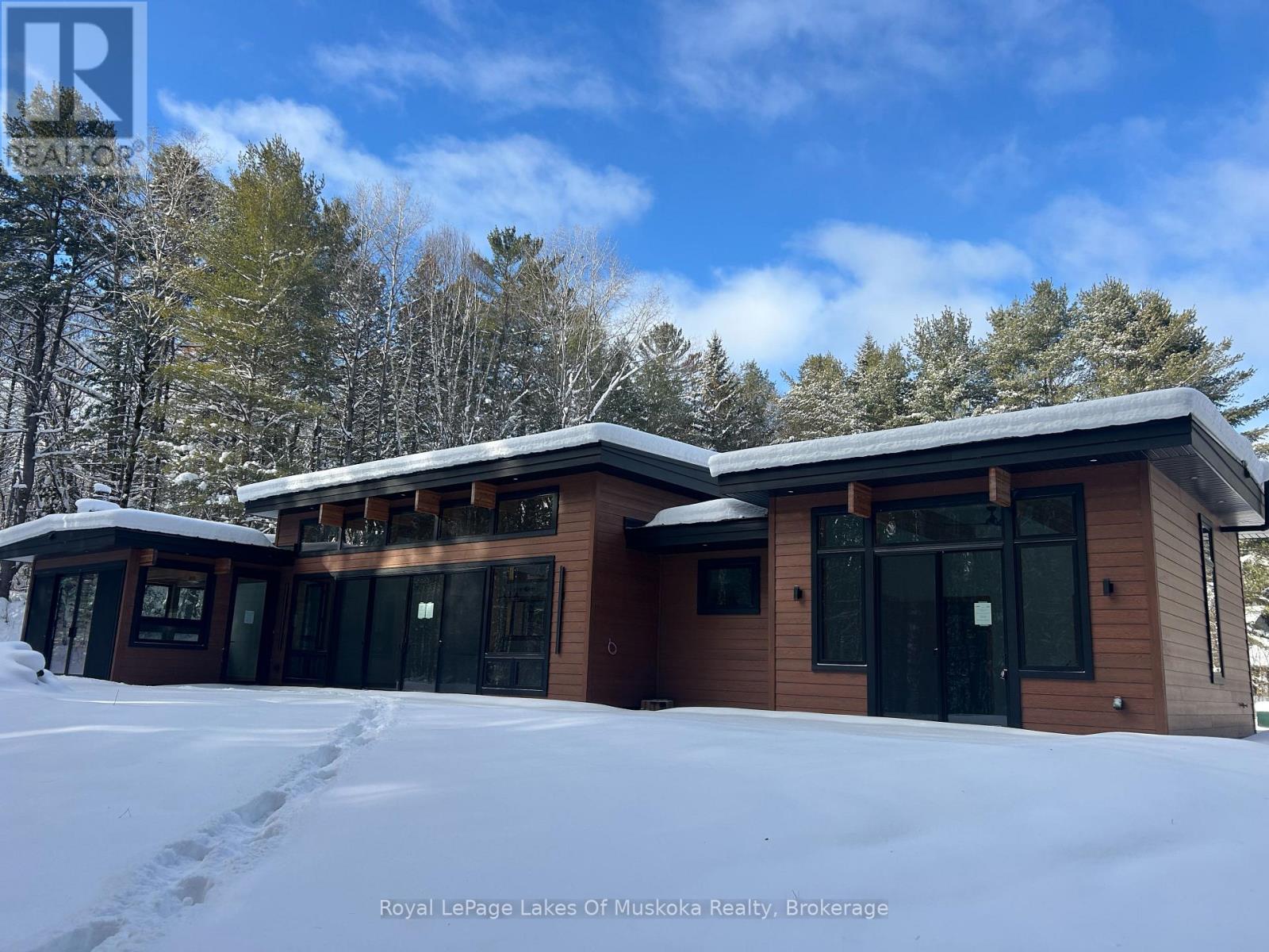 286 Clearwater Lake Road, Huntsville, Ontario  P0B 1L0 - Photo 2 - X12691870