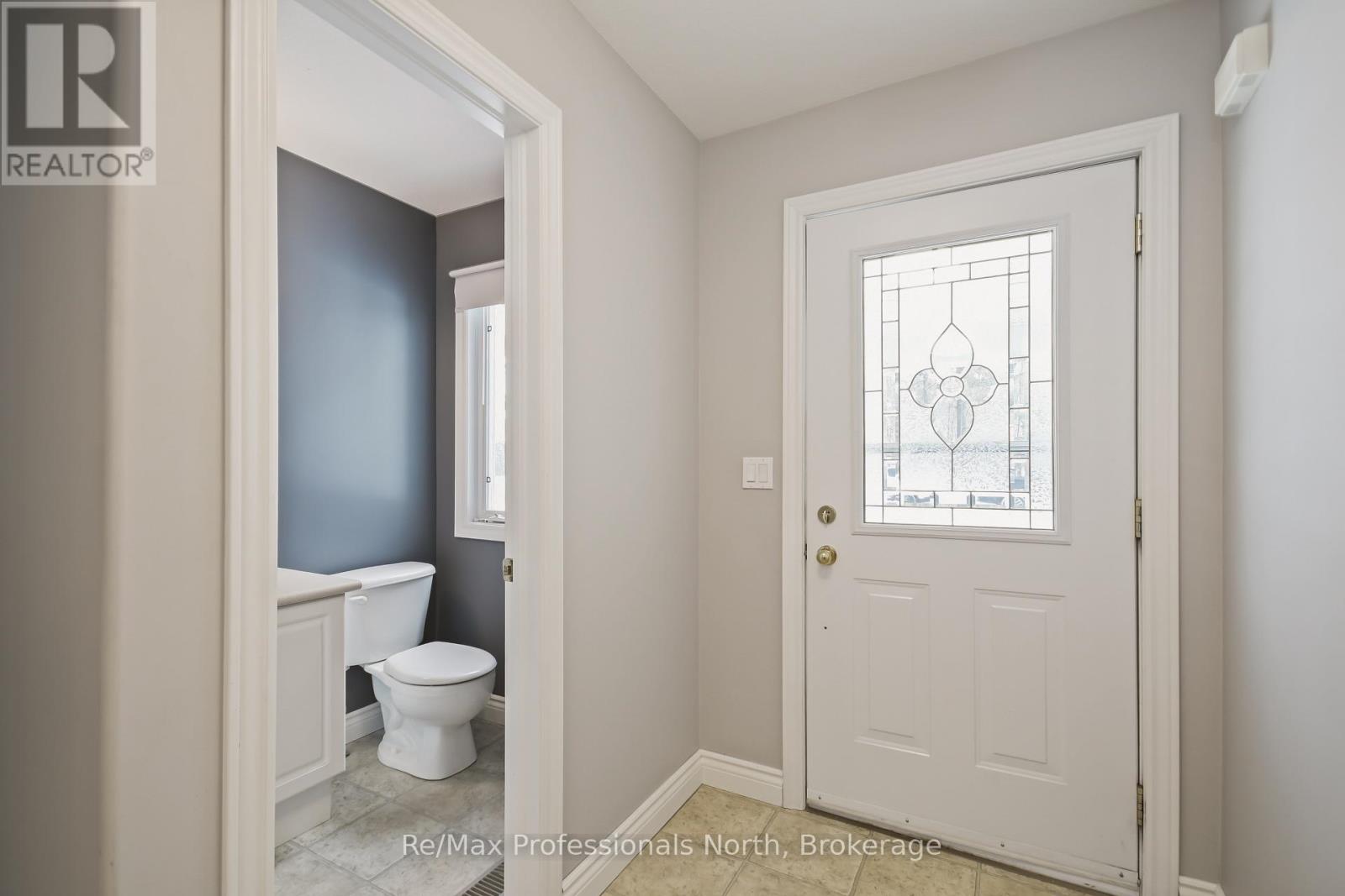 151 Pine Street, Bracebridge, Ontario  P1L 2H8 - Photo 4 - X12695566