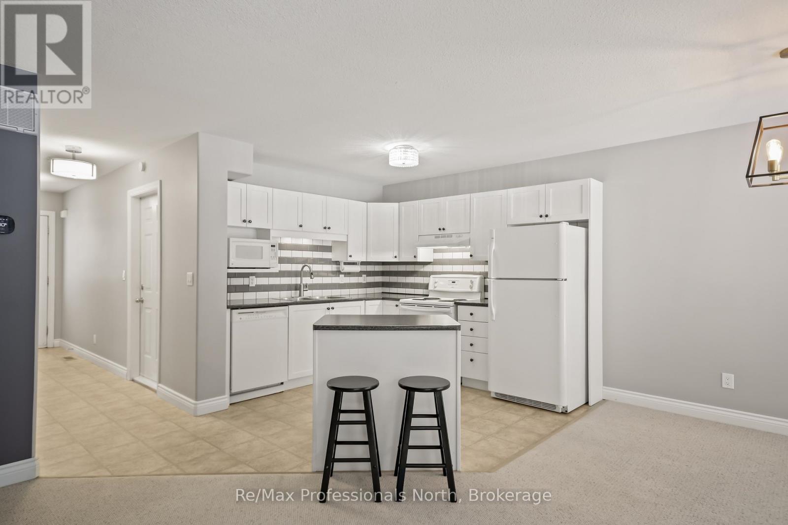 151 Pine Street, Bracebridge, Ontario  P1L 2H8 - Photo 9 - X12695566