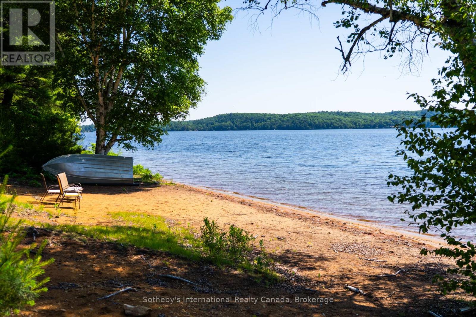 2447 South Portage Road, Lake Of Bays, Ontario  L8H 6Z4 - Photo 6 - X12696784