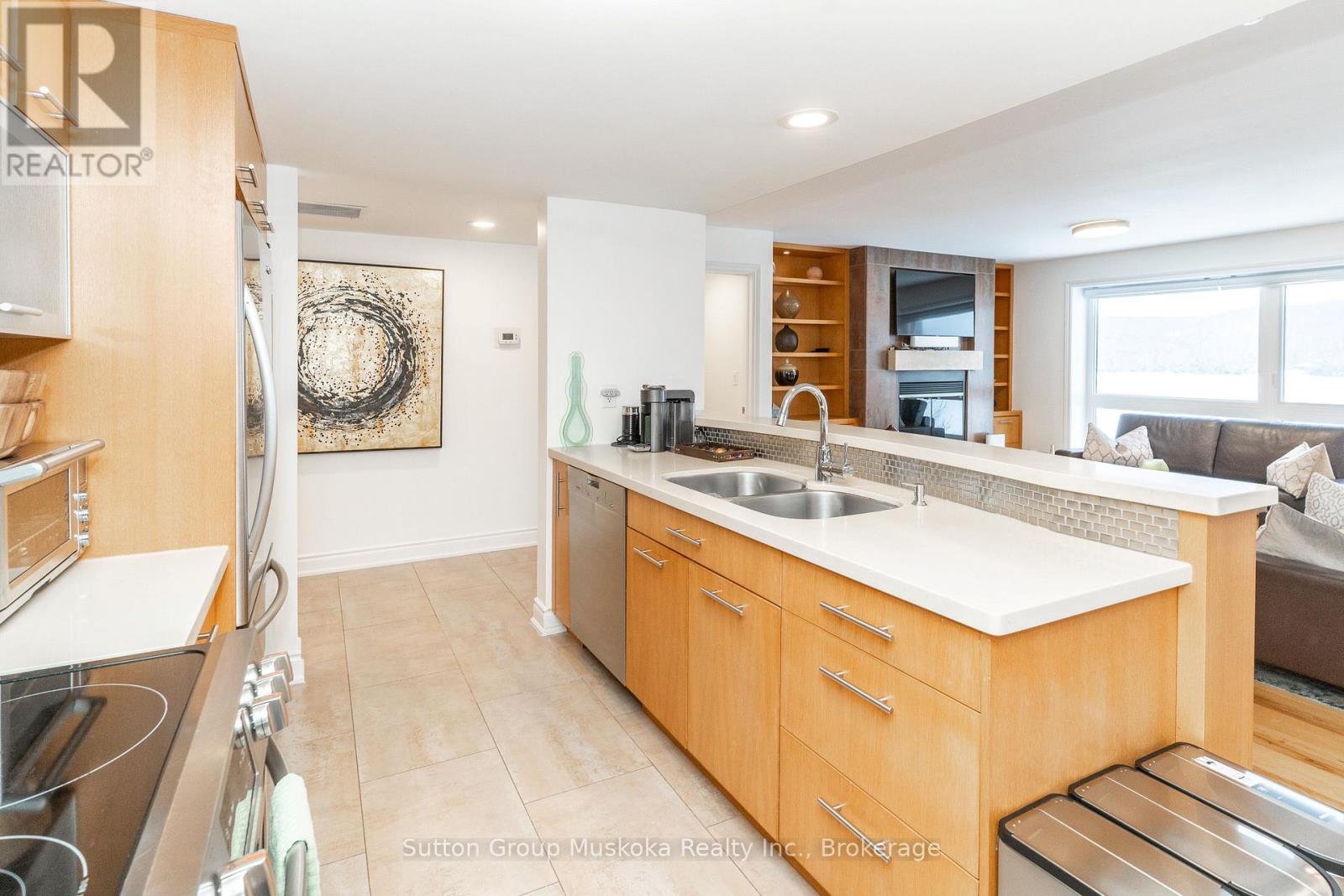 Building 6 - Unit 203 - 1235 Deerhurst Drive, Huntsville, Ontario  P1H 2E8 - Photo 9 - X12698602