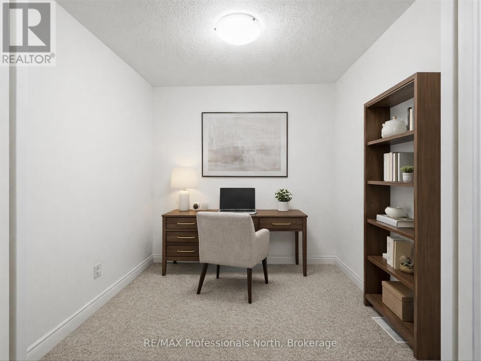 206 - 10a Kimberley Avenue, Bracebridge, Ontario  P1L 0A6 - Photo 12 - X12698908