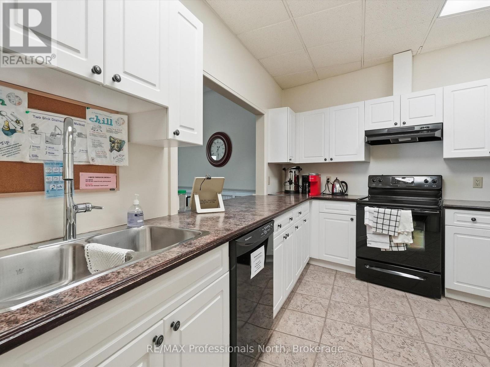 206 - 10a Kimberley Avenue, Bracebridge, Ontario  P1L 0A6 - Photo 22 - X12698908