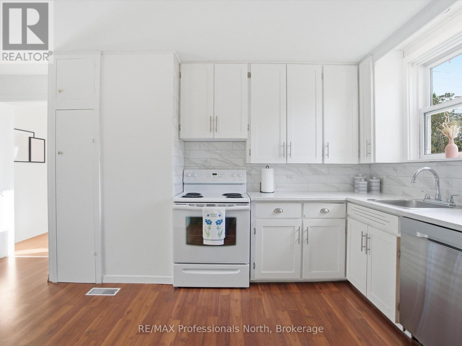 197 Dill Street, Bracebridge, Ontario  P1L 1E6 - Photo 15 - X12699030