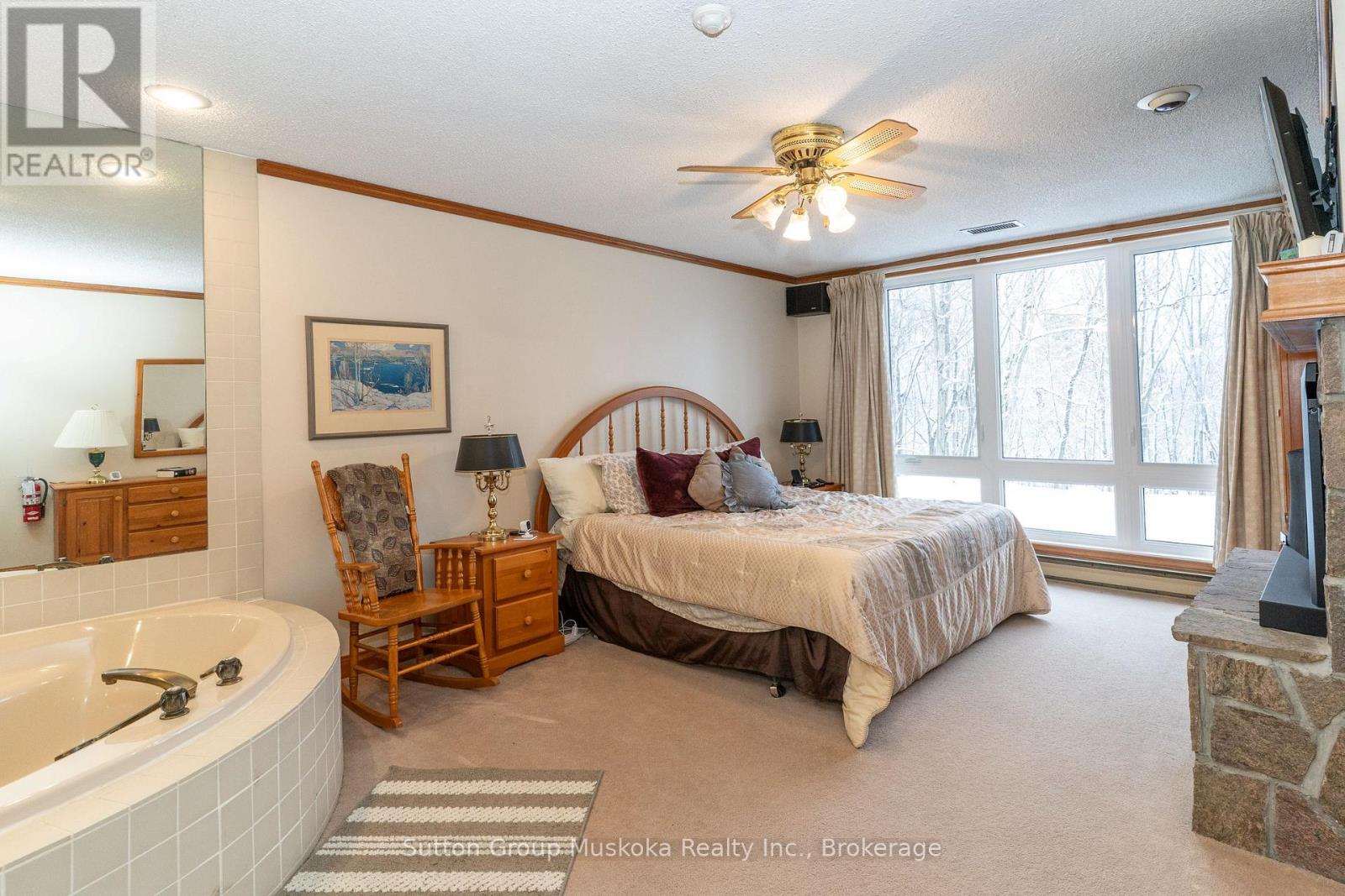 22-102 Oakridge - Deerhurst Resort Drive, Huntsville, Ontario  P1H 2E8 - Photo 16 - X12699192