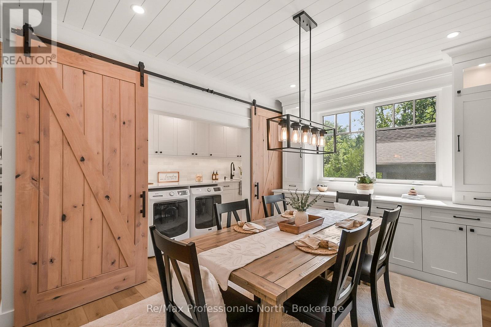 1054 Brydons Bay Road, Gravenhurst, Ontario  P1P 1R1 - Photo 13 - X12699758