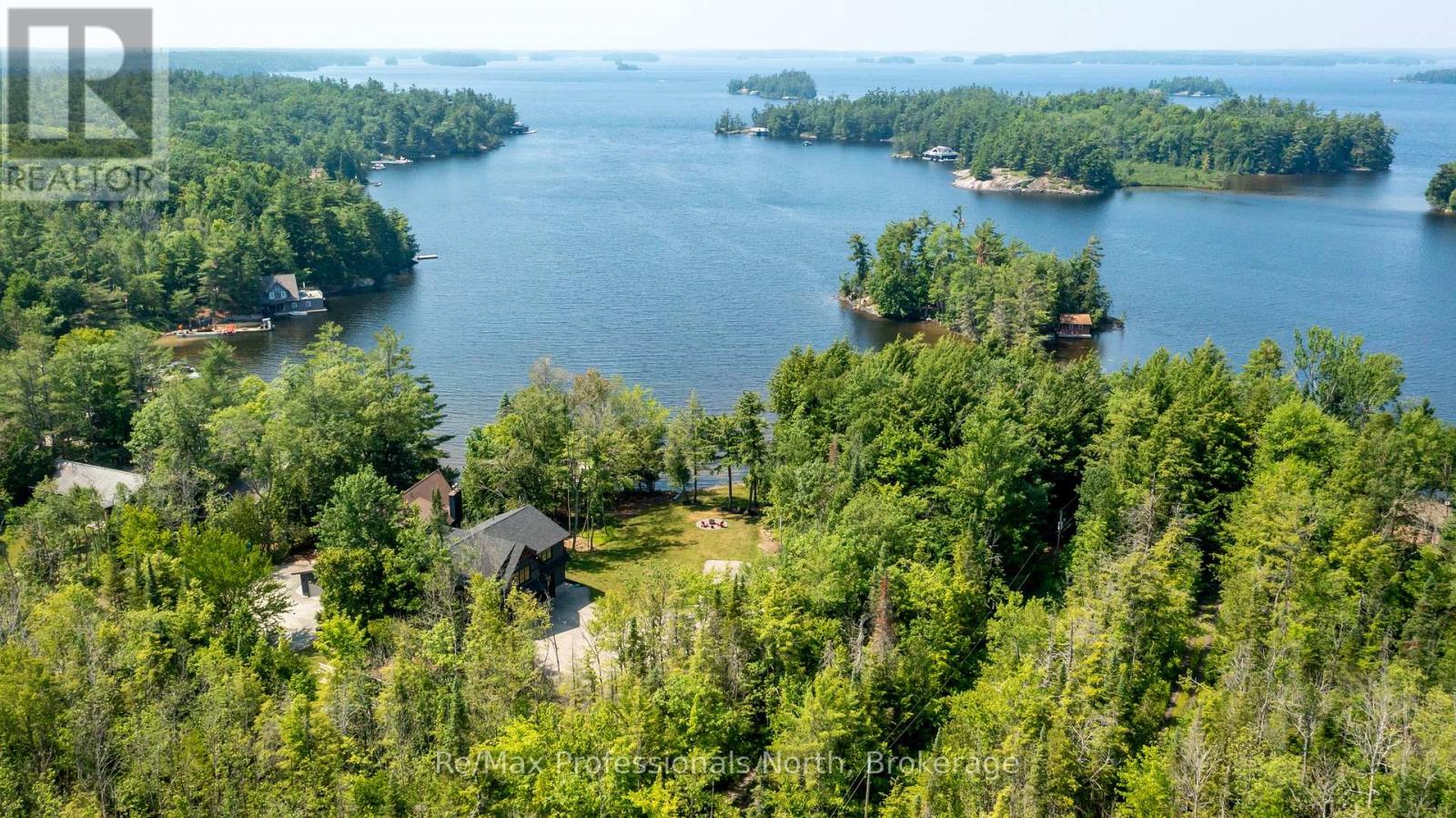 1054 Brydons Bay Road, Gravenhurst, Ontario  P1P 1R1 - Photo 2 - X12699758