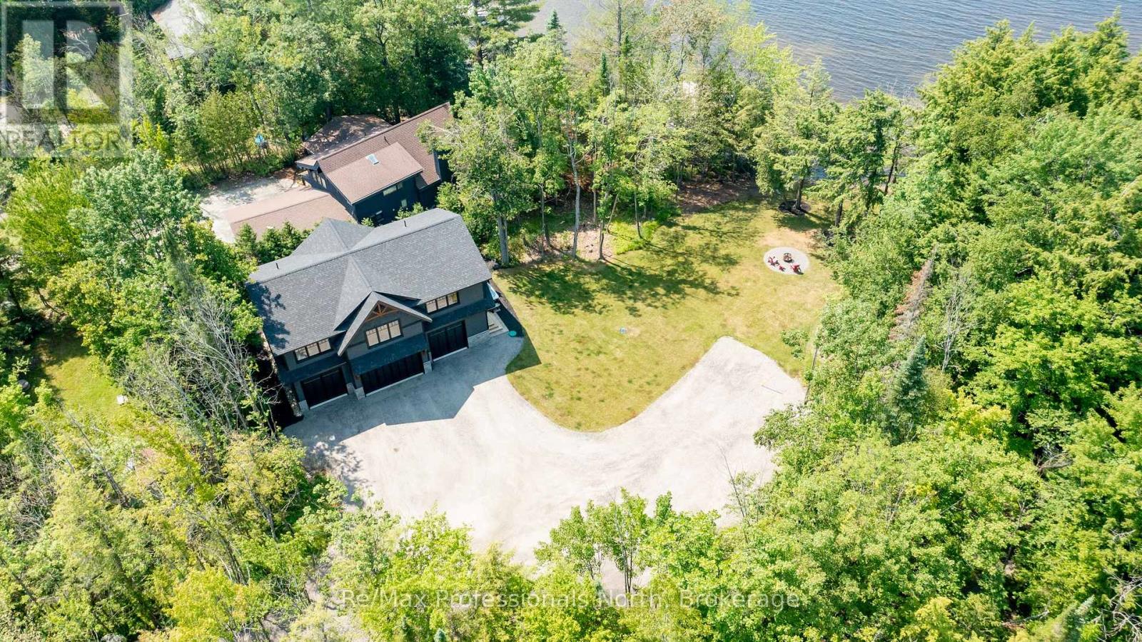 1054 Brydons Bay Road, Gravenhurst, Ontario  P1P 1R1 - Photo 25 - X12699758