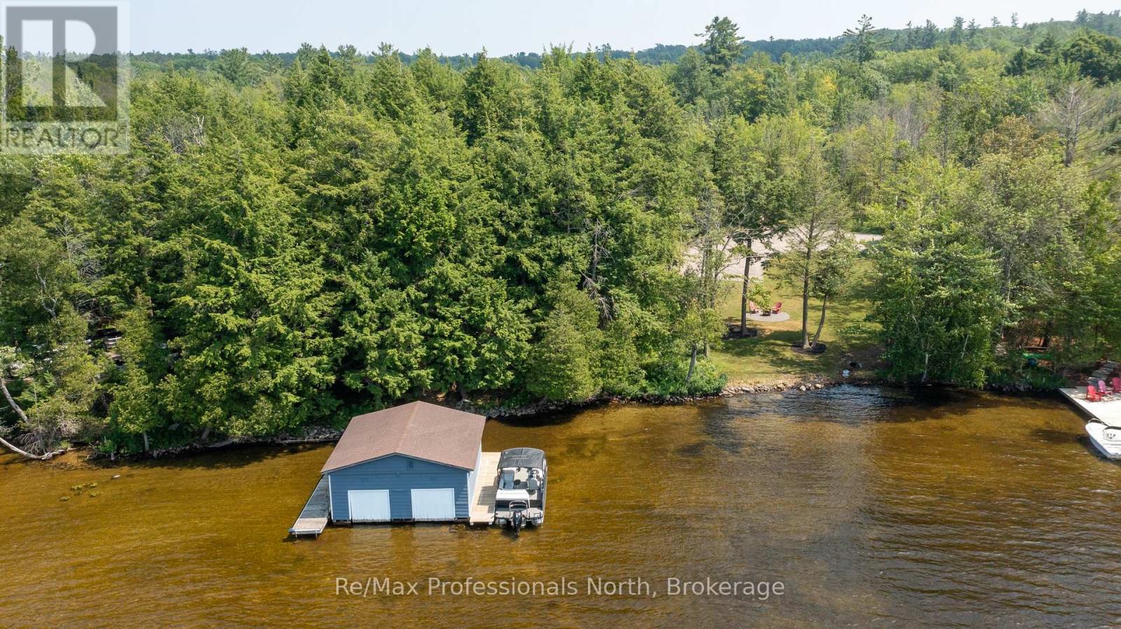 1054 Brydons Bay Road, Gravenhurst, Ontario  P1P 1R1 - Photo 4 - X12699758