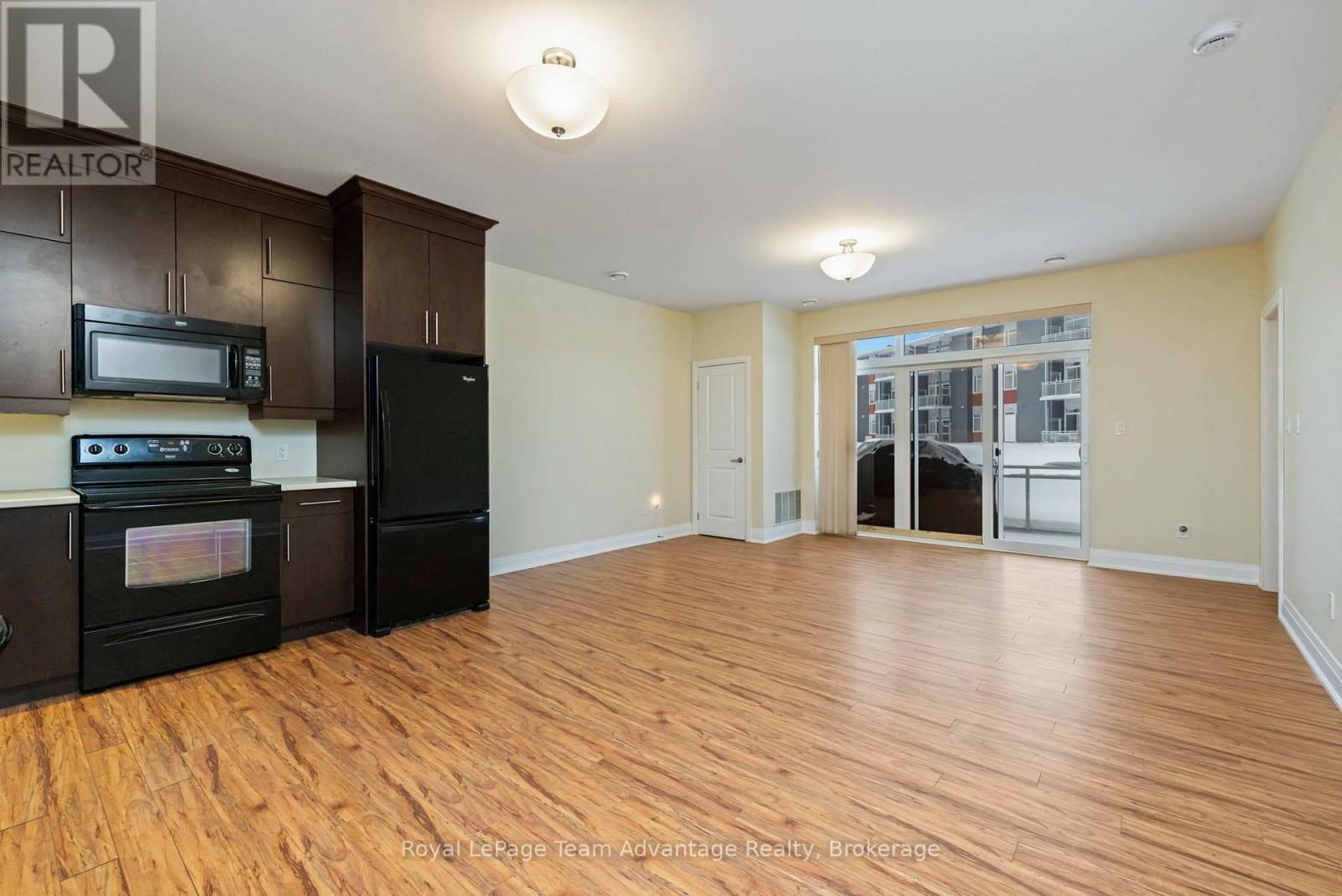 102 - 20d Silver Birch Court, Parry Sound, Ontario  P2A 0A7 - Photo 10 - X12699874