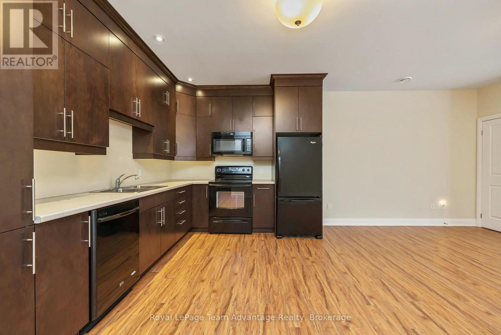 102 - 20d Silver Birch Court, Parry Sound, Ontario  P2A 0A7 - Photo 9 - X12699874