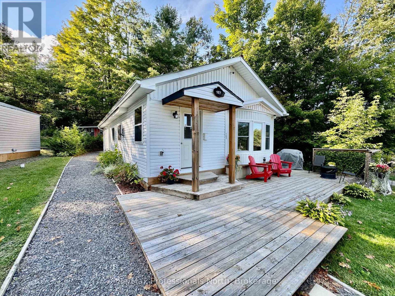 107 - 1007 Racoon Road, Gravenhurst, Ontario  P1P 0C4 - Photo 2 - X12700090