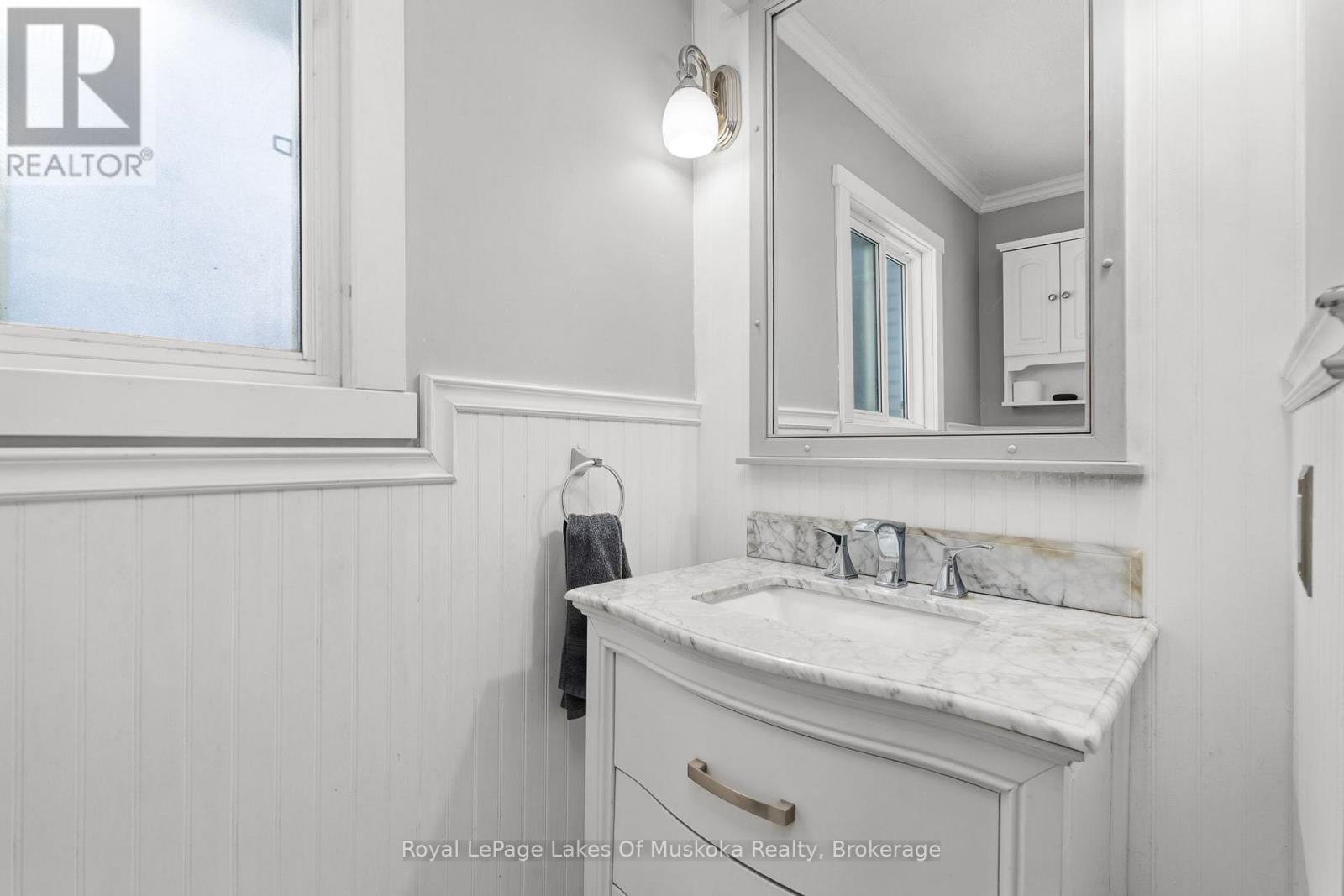 2892 60 Highway E, Lake Of Bays, Ontario  P0A 1H0 - Photo 17 - X12702616