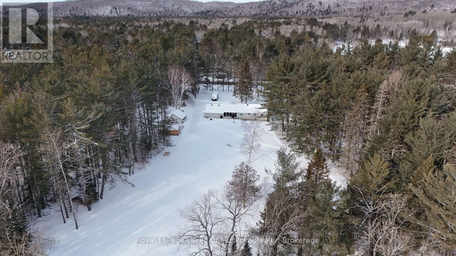 2892 60 Highway E, Lake Of Bays, Ontario  P0A 1H0 - Photo 29 - X12702616