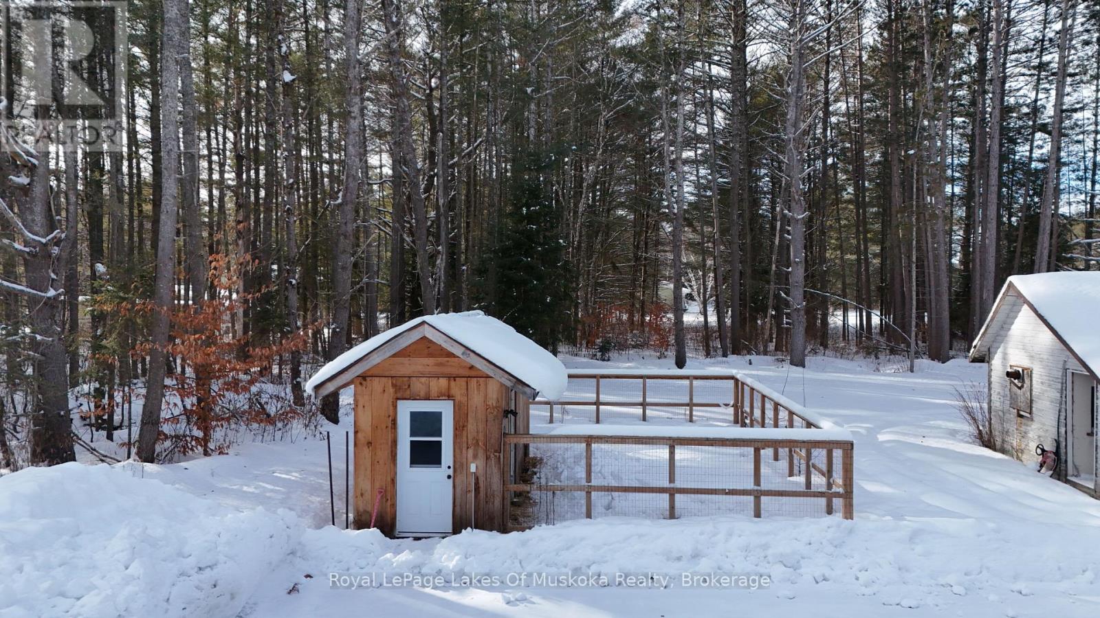 2892 60 Highway E, Lake Of Bays, Ontario  P0A 1H0 - Photo 37 - X12702616