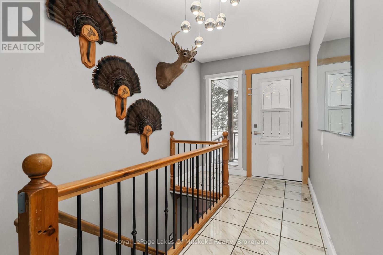 2892 60 Highway E, Lake Of Bays, Ontario  P0A 1H0 - Photo 6 - X12702616