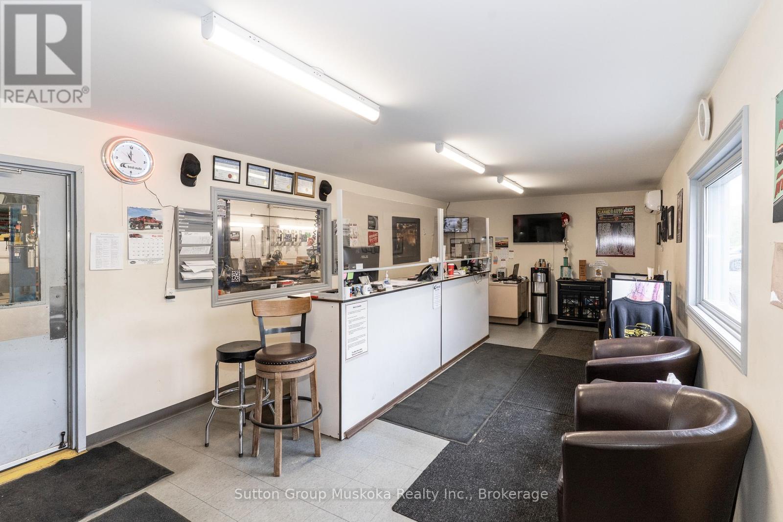 492 Old Ferguson Road E, Huntsville, Ontario  P1H 2J2 - Photo 6 - X12703714