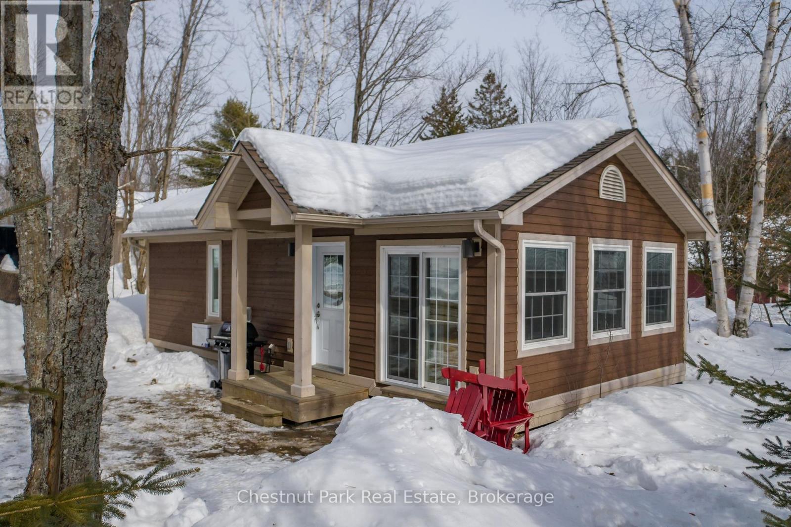 105-10 - 1052 Rat Bay Road, Lake Of Bays, Ontario  P1H 2J6 - Photo 3 - X12703748