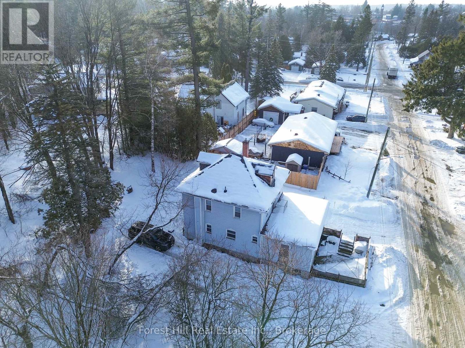 132 Richard Street, Bracebridge, Ontario  P1L 1J3 - Photo 7 - X12703960