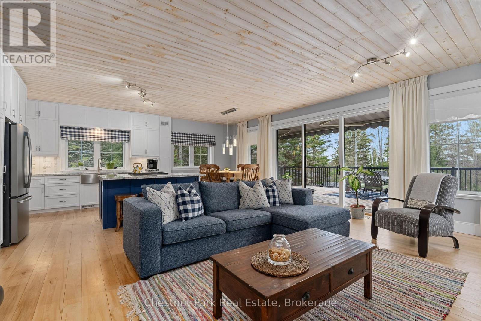 86 Bowyer Road, Huntsville, Ontario  P1H 2J4 - Photo 11 - X12708378