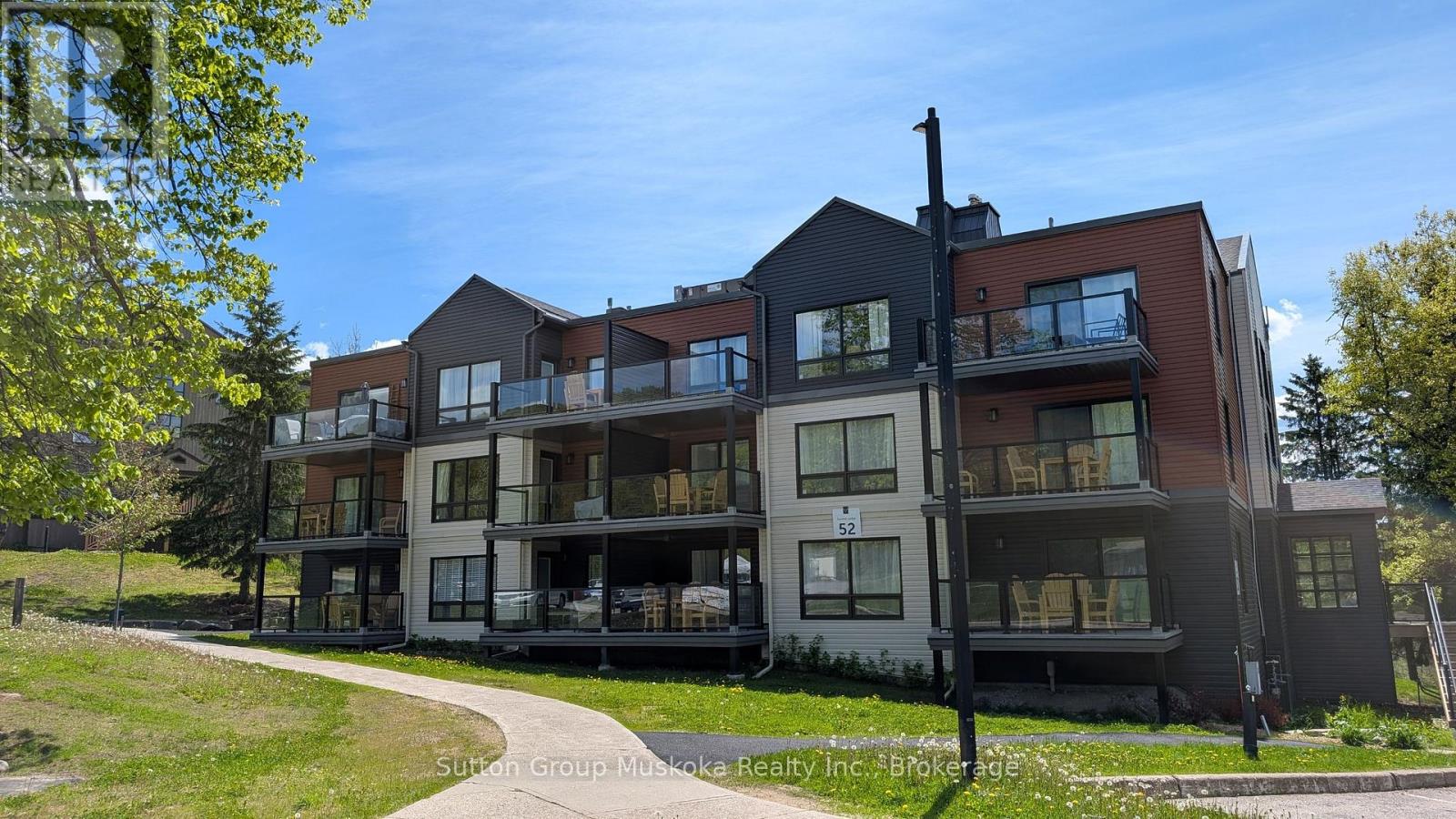 52-305 - 1235 Deerhurst Drive, Huntsville, Ontario  P1H 2E8 - Photo 2 - X12708414