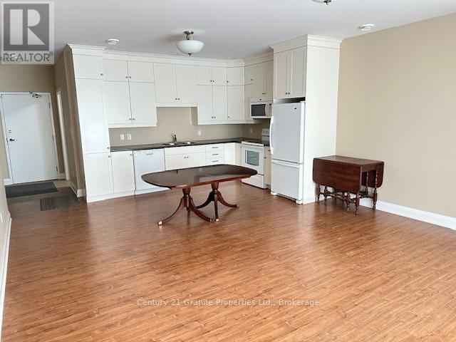 106 - 20c Silver Birch Court, Parry Sound, Ontario  P2A 0A7 - Photo 8 - X12710232