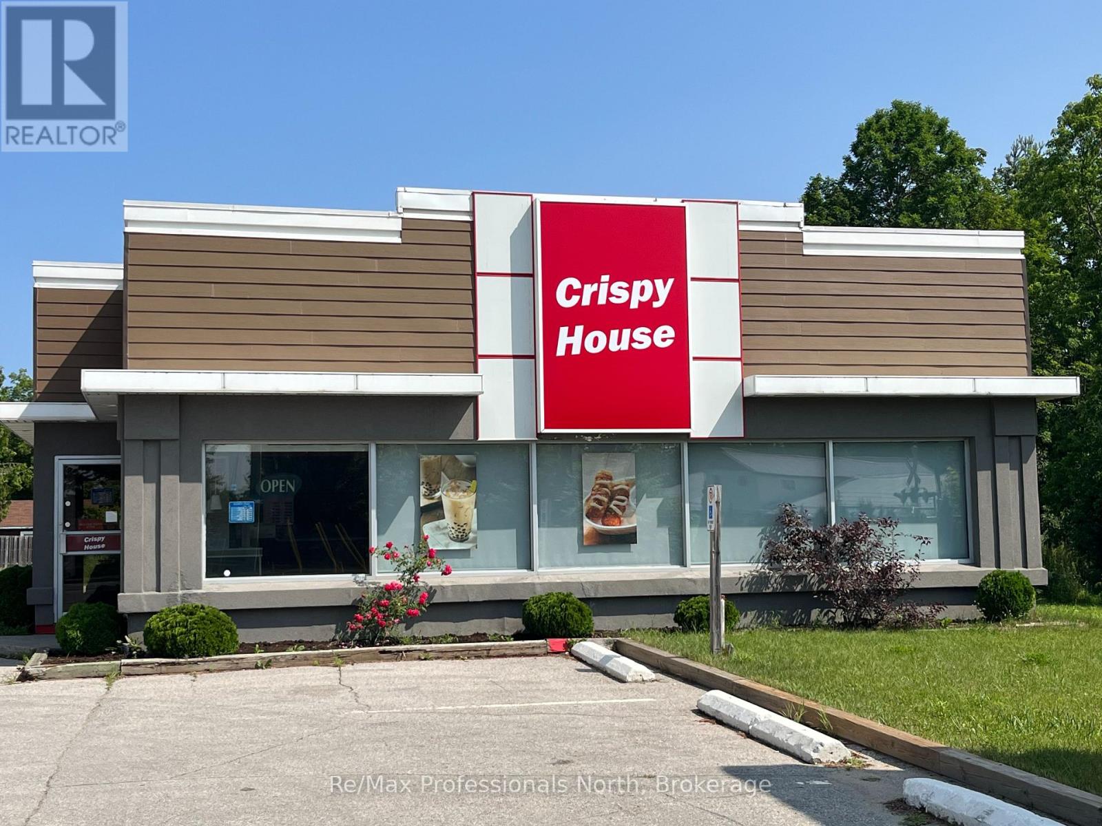 350 Winewood Avenue E, Gravenhurst, Ontario  P1P 1B7 - Photo 2 - X12711122