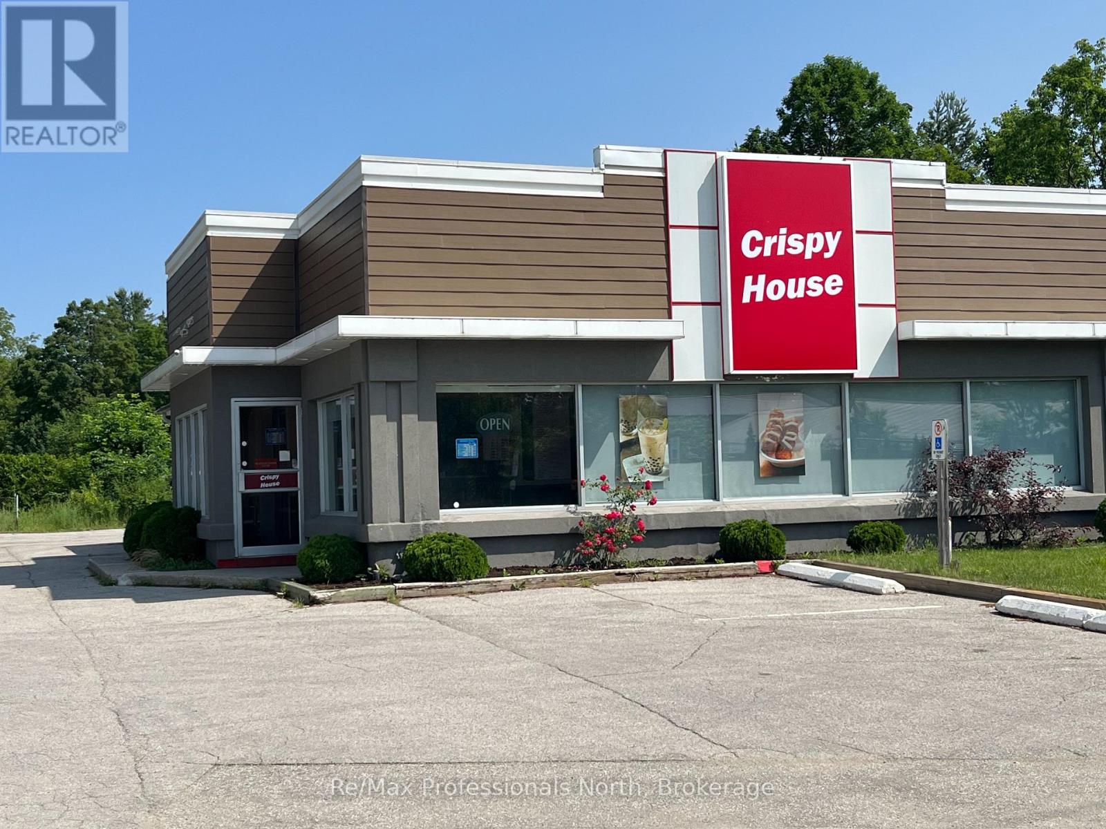 350 Winewood Avenue E, Gravenhurst, Ontario  P1P 1B7 - Photo 3 - X12711122