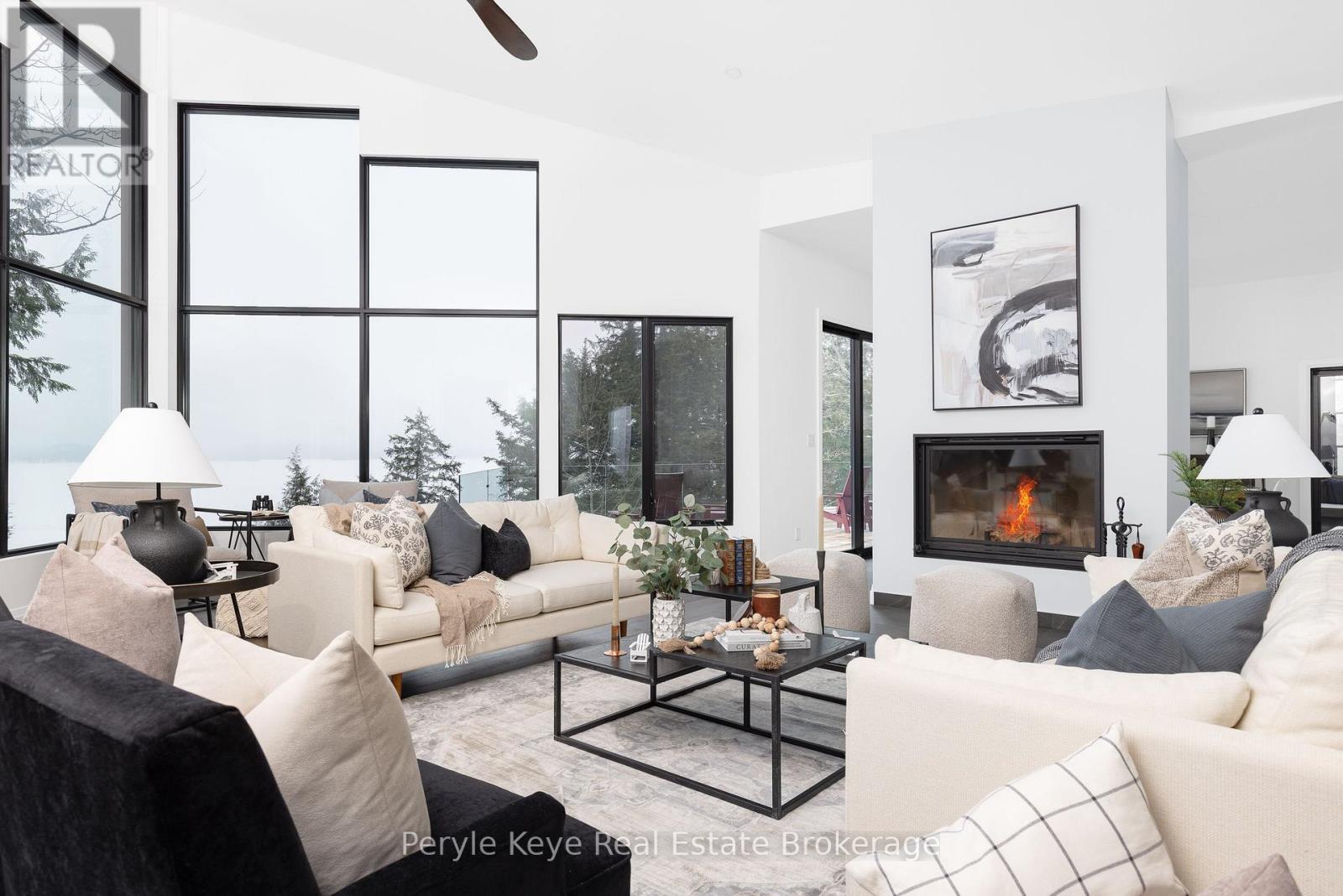 86 Claren Crescent, Huntsville, Ontario  P1H 0C3 - Photo 3 - X12712102