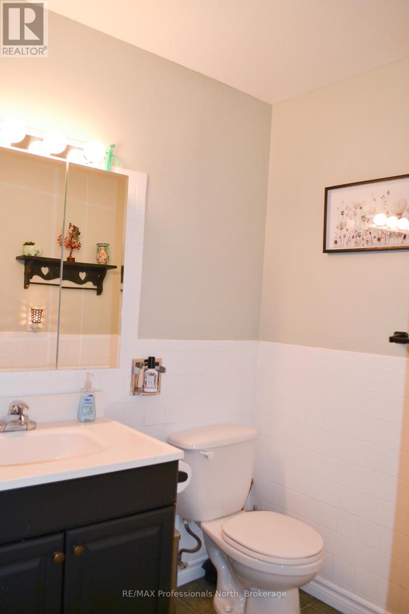 204 Mineral Springs Road, Huntsville, Ontario  P1H 2N5 - Photo 12 - X12715692