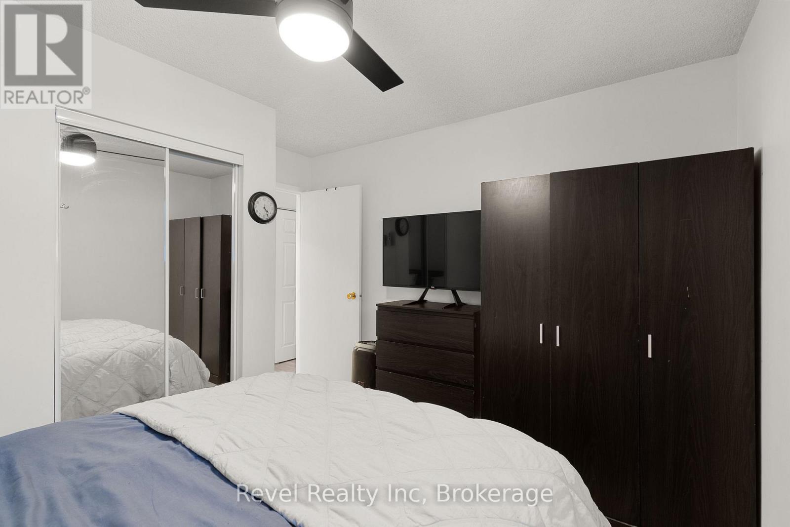 206 - 1 Georgian Bay Avenue, Parry Sound, Ontario  P2A 3B1 - Photo 17 - X12716044