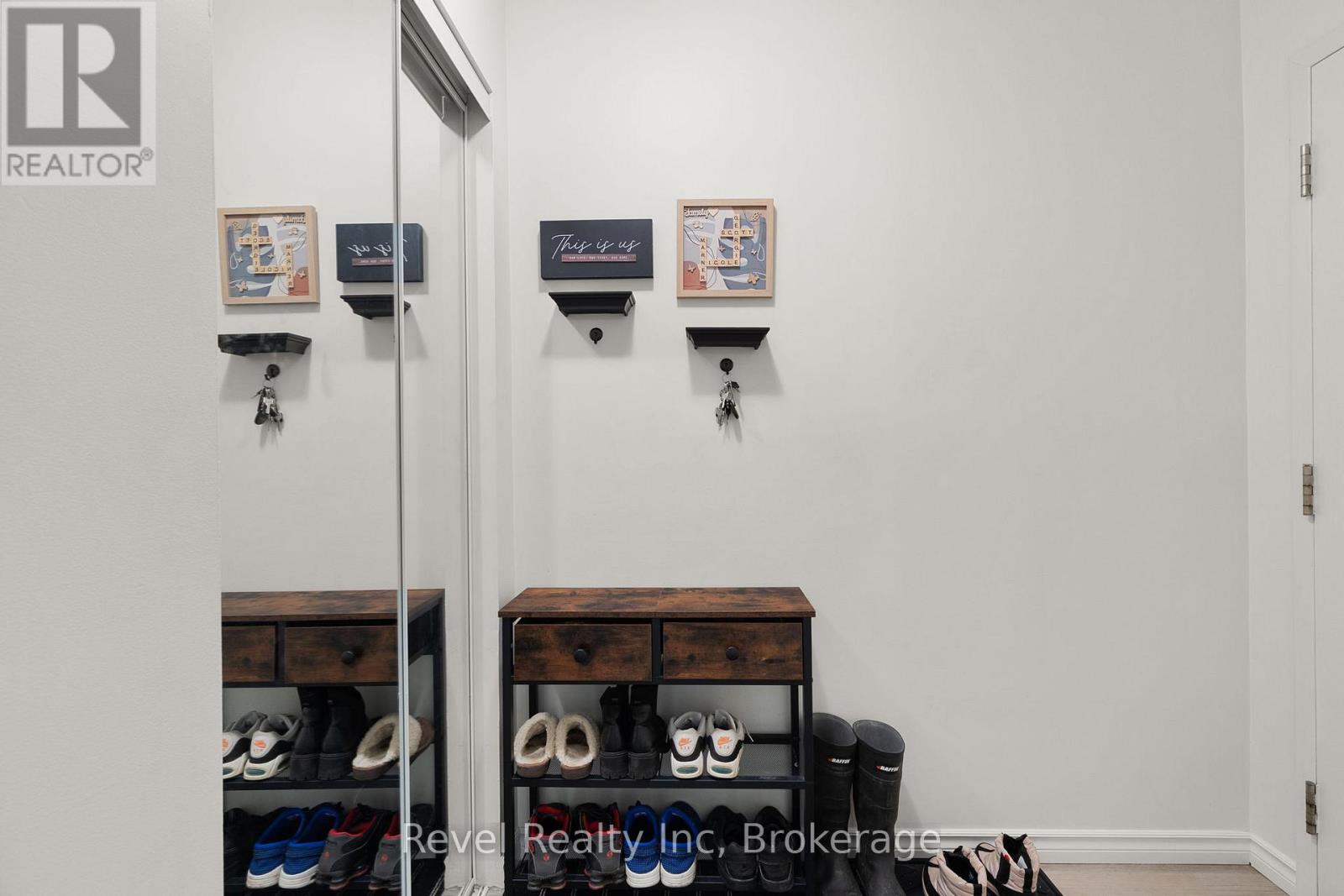 206 - 1 Georgian Bay Avenue, Parry Sound, Ontario  P2A 3B1 - Photo 3 - X12716044