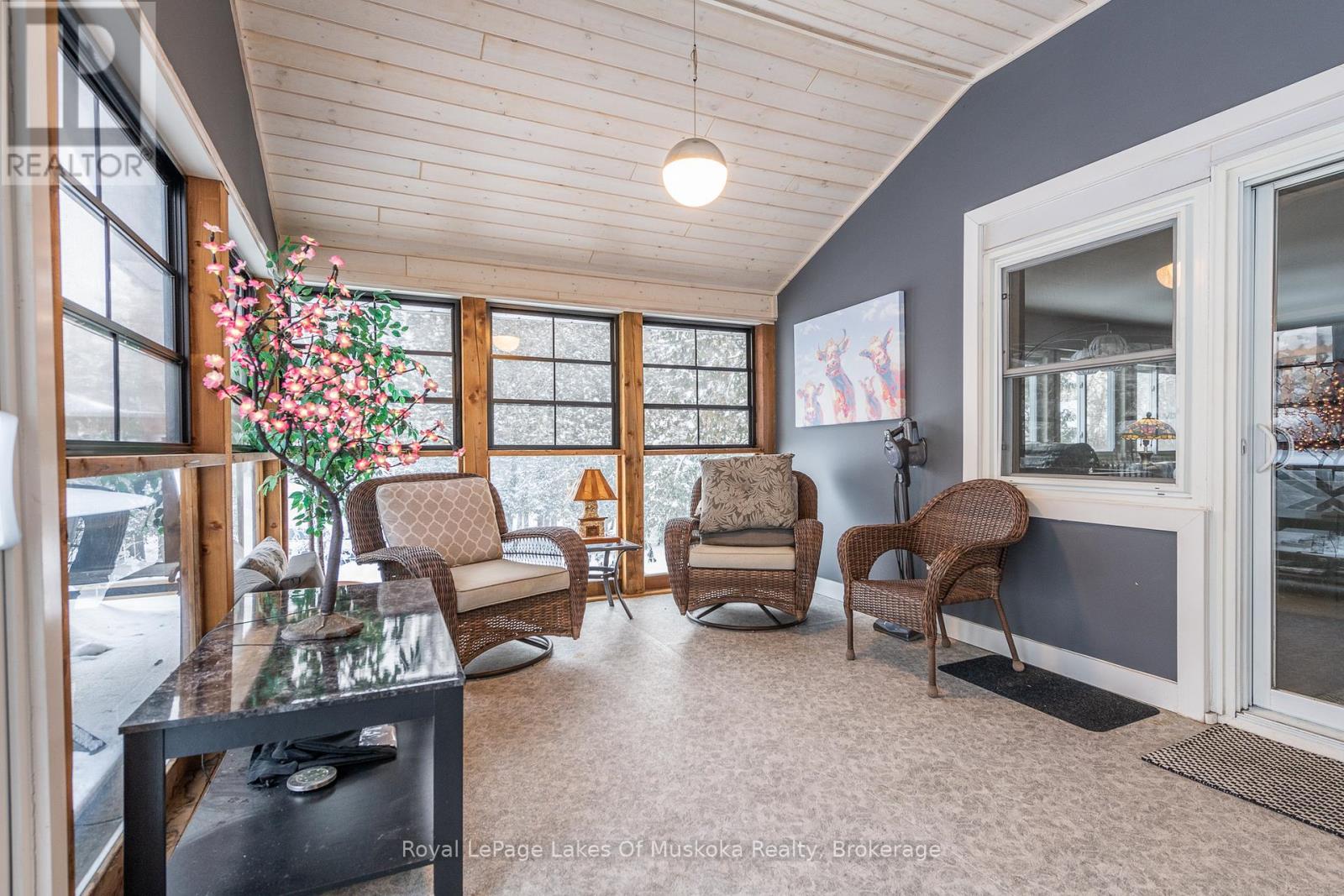 256 Woodland Drive, Huntsville, Ontario  P1H 1A6 - Photo 15 - X12716700