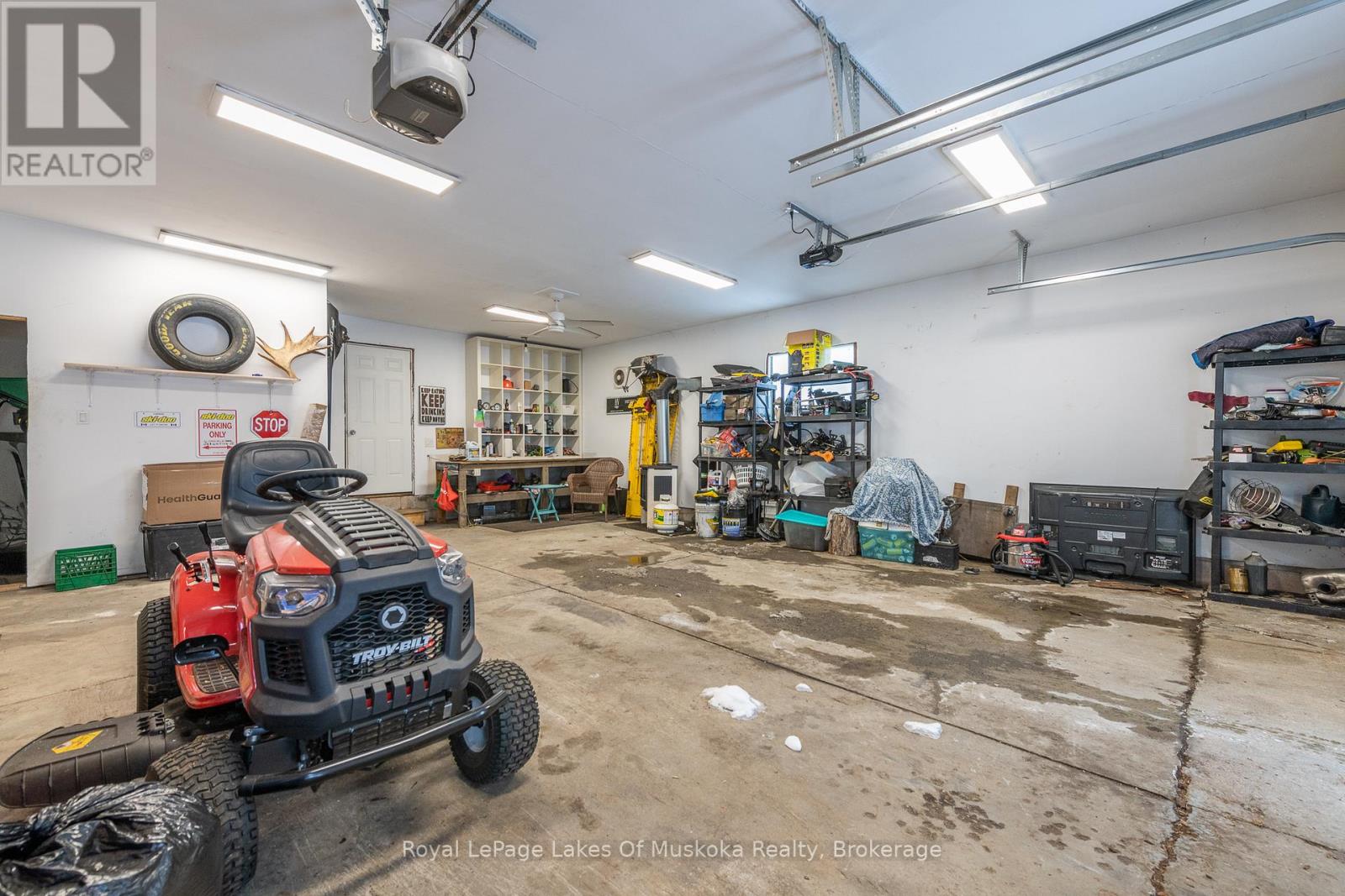 256 Woodland Drive, Huntsville, Ontario  P1H 1A6 - Photo 28 - X12716700